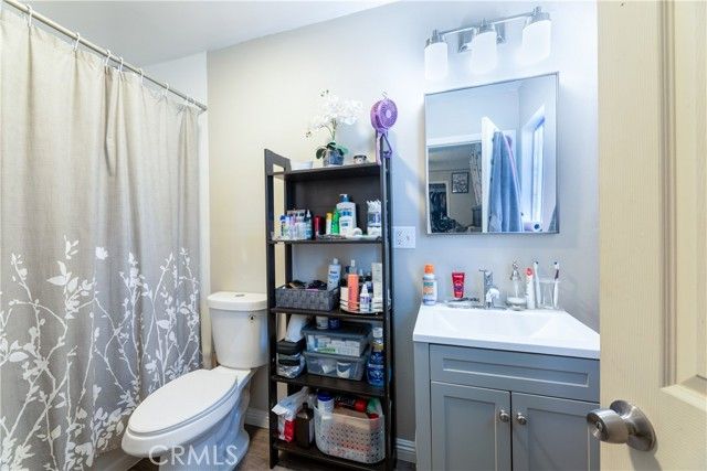 6000 Vinevale, Maywood, CA 90270