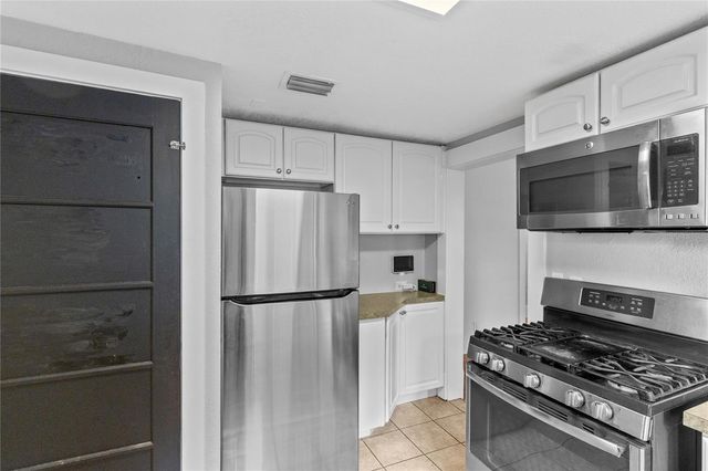 12 N FOREST AVENUE, Orlando, FL 32803
