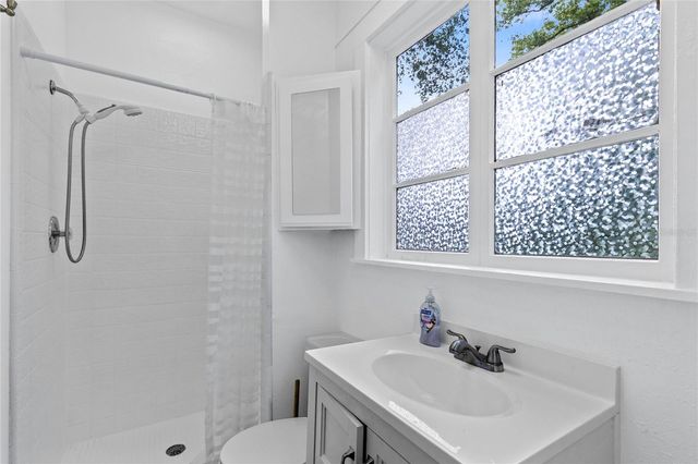 12 N FOREST AVENUE, Orlando, FL 32803