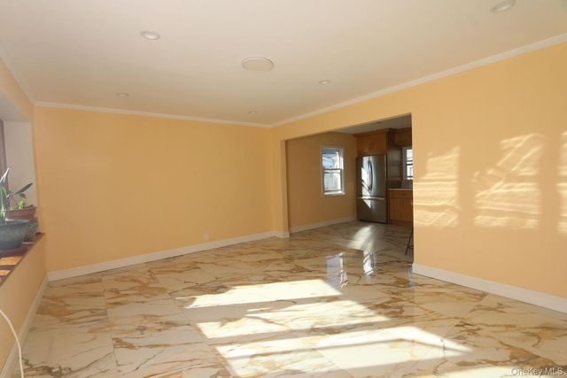 73 Evans Street, New Hyde Park, NY 11040