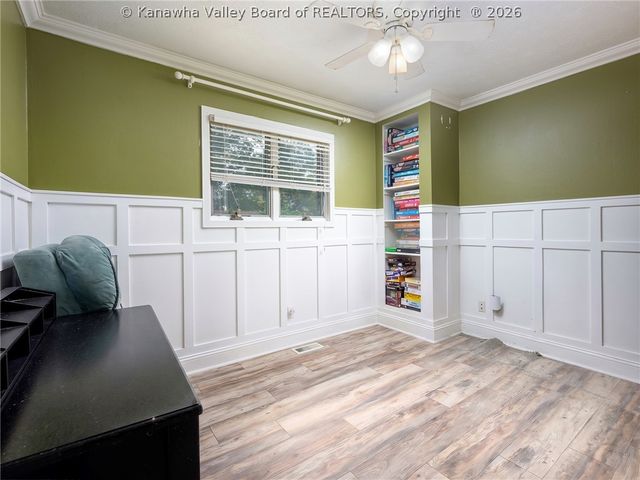 1009 Rustling Road, South Charleston, WV 25303