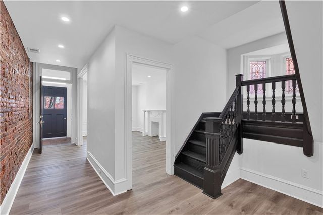 3219 Kennett Sq, Oakland, PA 15213