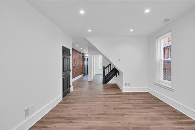 3219 Kennett Sq, Oakland, PA 15213