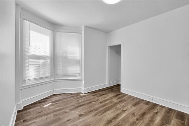 3219 Kennett Sq, Oakland, PA 15213