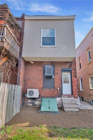 3219 Kennett Sq, Oakland, PA 15213