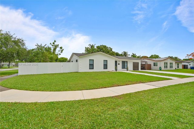 9161 SW 181st Terrace, Palmetto Bay, FL 33157