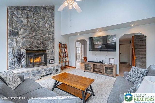 30 Shortridge Road, Penn Forest Twp, PA 18210