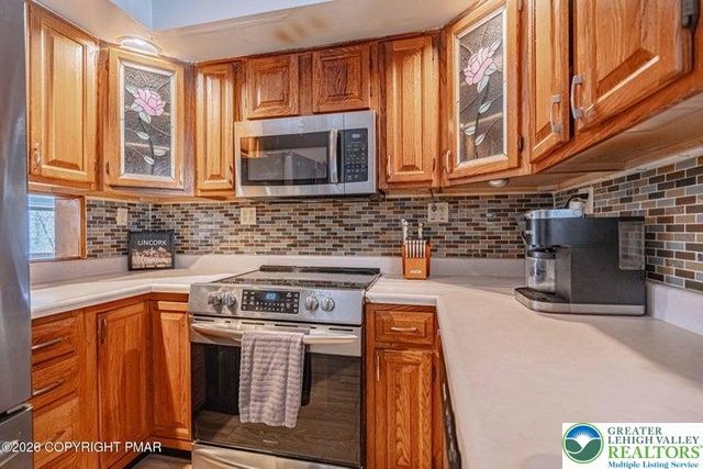 30 Shortridge Road, Penn Forest Twp, PA 18210