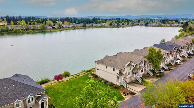 332 Crystal Springs Ln N, Keizer, OR 97303