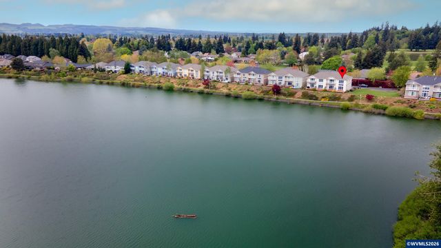 332 Crystal Springs Ln N, Keizer, OR 97303