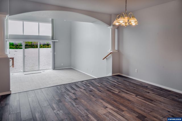 332 Crystal Springs Ln N, Keizer, OR 97303