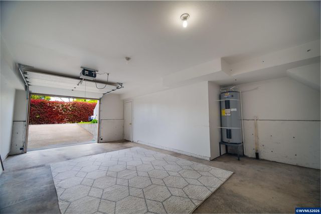 332 Crystal Springs Ln N, Keizer, OR 97303