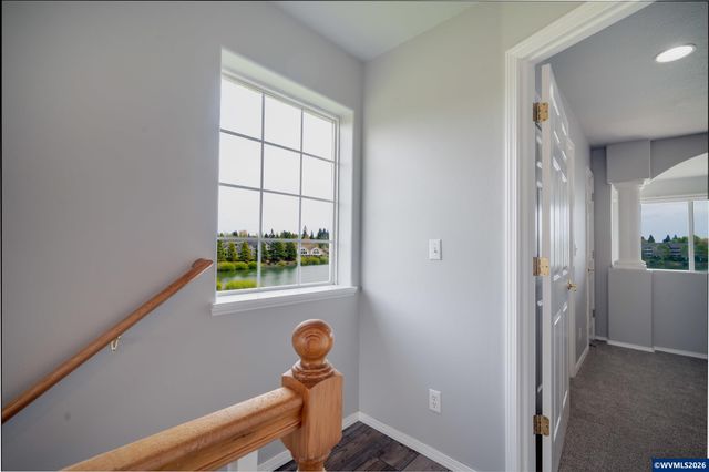 332 Crystal Springs Ln N, Keizer, OR 97303