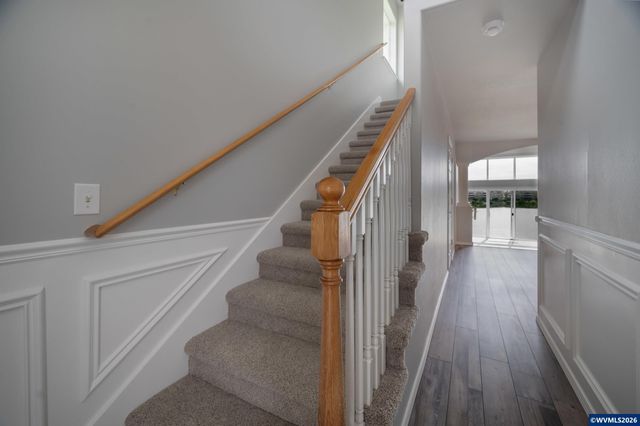 332 Crystal Springs Ln N, Keizer, OR 97303