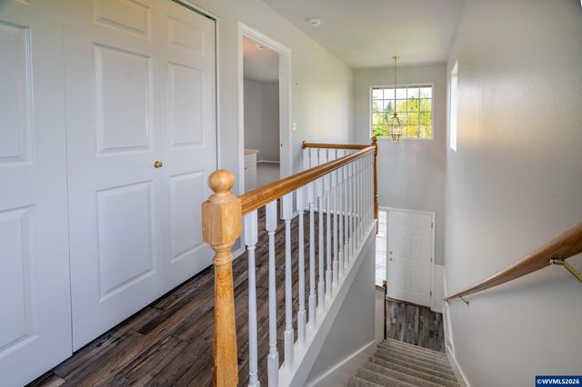332 Crystal Springs Ln N, Keizer, OR 97303