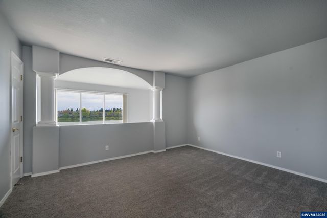 332 Crystal Springs Ln N, Keizer, OR 97303