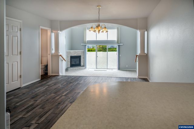 332 Crystal Springs Ln N, Keizer, OR 97303