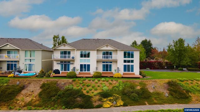 332 Crystal Springs Ln N, Keizer, OR 97303
