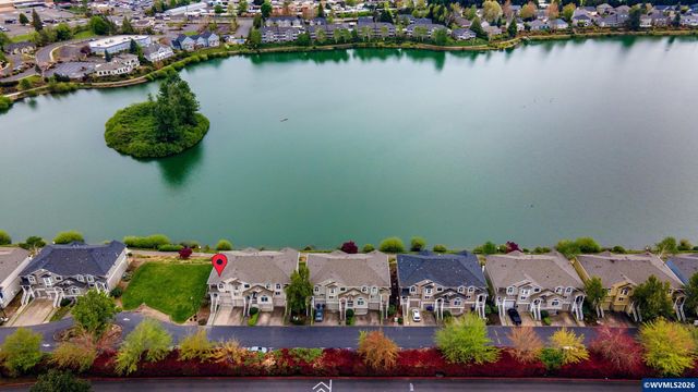 332 Crystal Springs Ln N, Keizer, OR 97303