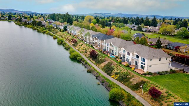 332 Crystal Springs Ln N, Keizer, OR 97303