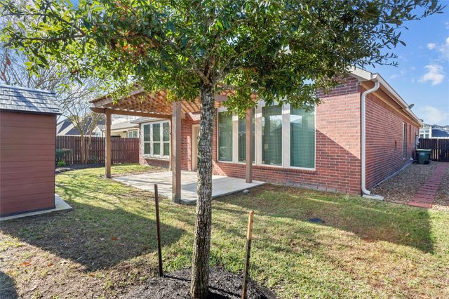 1219 Lazy Springs Lane, Pearland, TX 77581