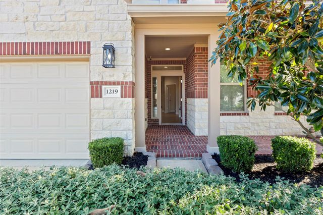 1219 Lazy Springs Lane, Pearland, TX 77581
