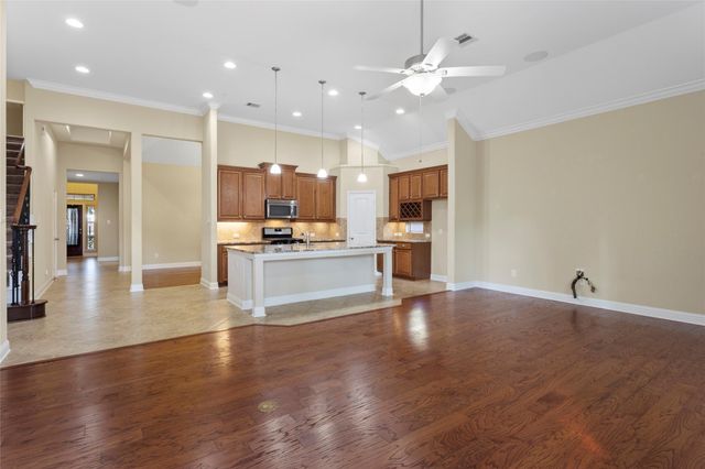 1219 Lazy Springs Lane, Pearland, TX 77581