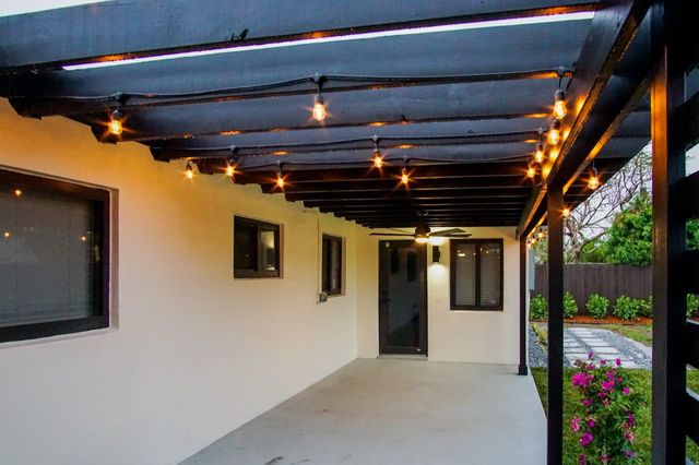 4680 NE 5th Avenue, Oakland Park, FL 33334