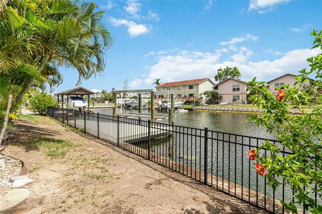 1004 SPINDLE PALM WAY, Apollo Beach, FL 33572