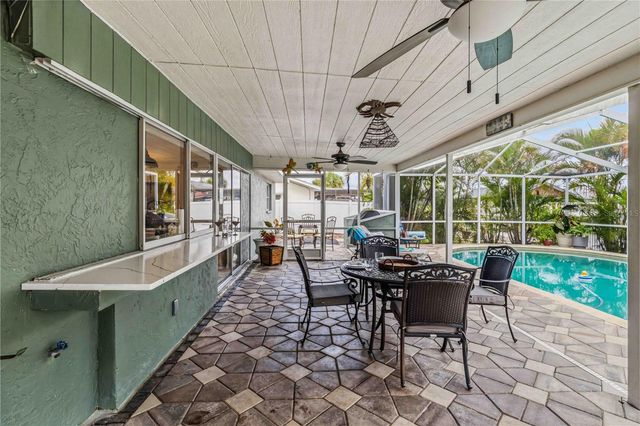 1004 SPINDLE PALM WAY, Apollo Beach, FL 33572
