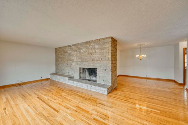 4152 E Cherry Crest Lane, Springfield, MO 65809