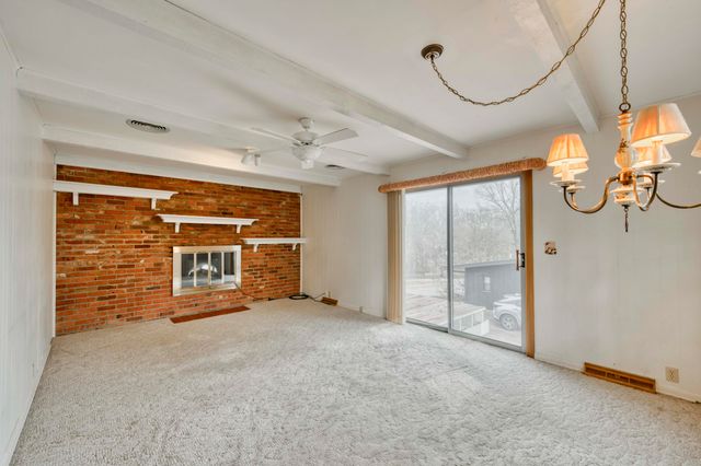 4152 E Cherry Crest Lane, Springfield, MO 65809