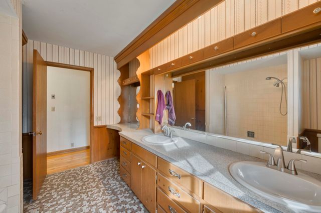 4152 E Cherry Crest Lane, Springfield, MO 65809