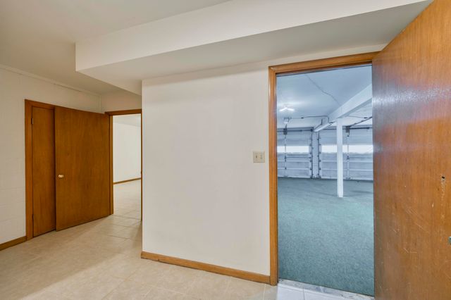 4152 E Cherry Crest Lane, Springfield, MO 65809