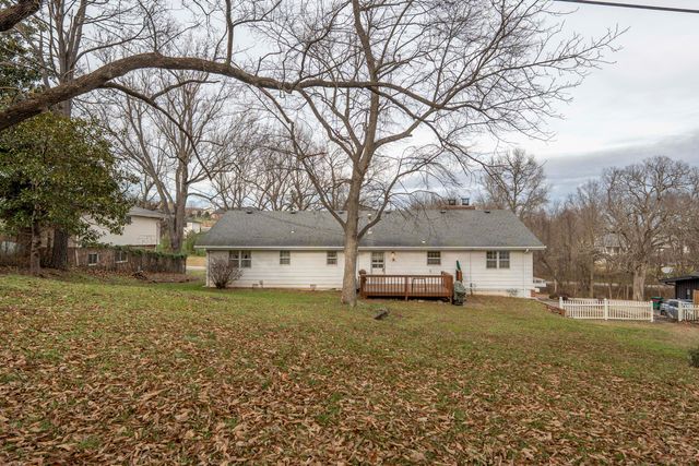 4152 E Cherry Crest Lane, Springfield, MO 65809