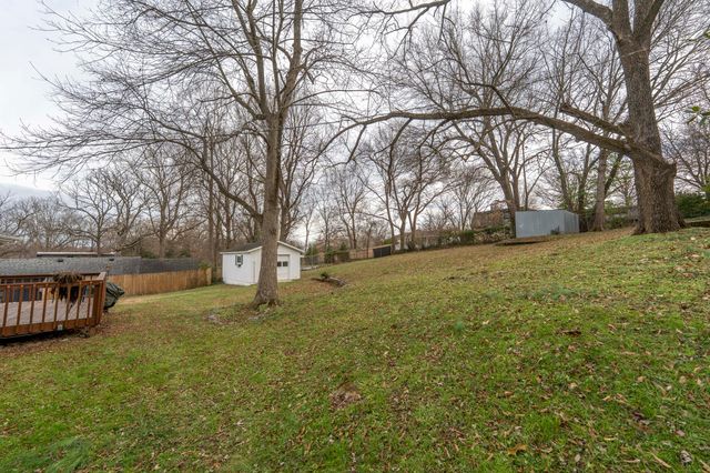 4152 E Cherry Crest Lane, Springfield, MO 65809