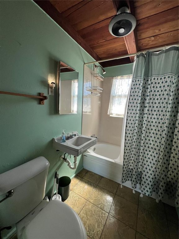 Image 17 of property listing at 2650 COCO PLUM DRIVE, Matlacha, FL 33993