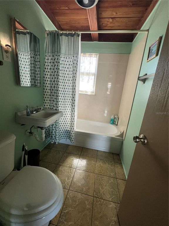 Image 18 of property listing at 2650 COCO PLUM DRIVE, Matlacha, FL 33993