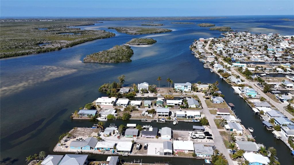 Image 25 of property listing at 2650 COCO PLUM DRIVE, Matlacha, FL 33993