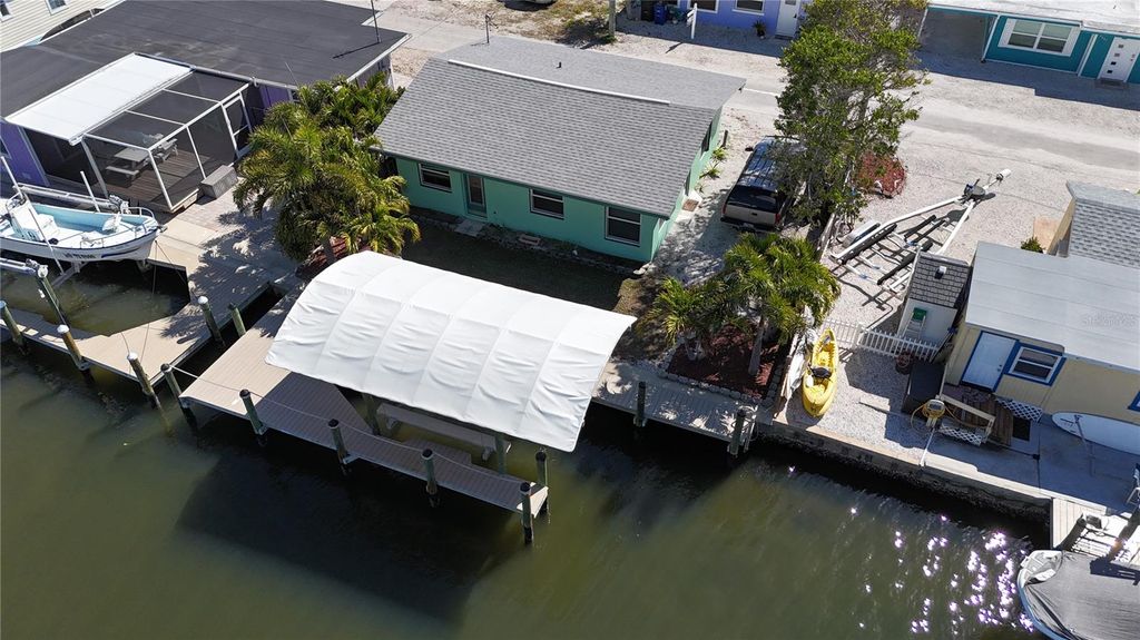 Image 36 of property listing at 2650 COCO PLUM DRIVE, Matlacha, FL 33993