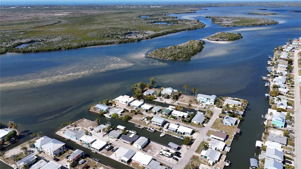 Image 40 of property listing at 2650 COCO PLUM DRIVE, Matlacha, FL 33993