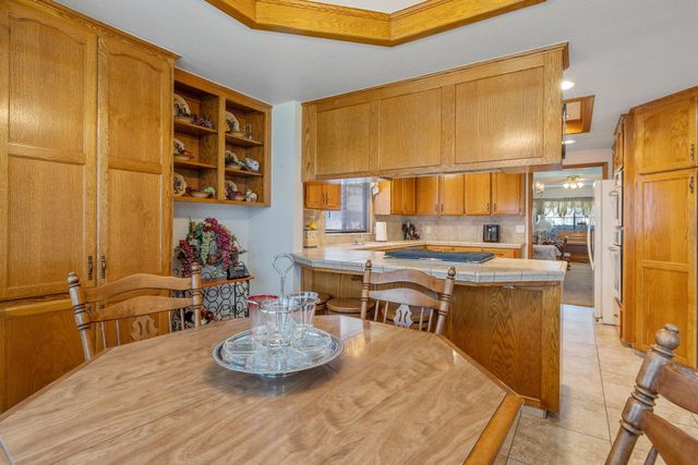 433 Jackson Avenue, Tulare, CA 93274