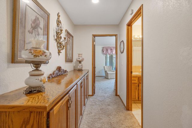 433 Jackson Avenue, Tulare, CA 93274