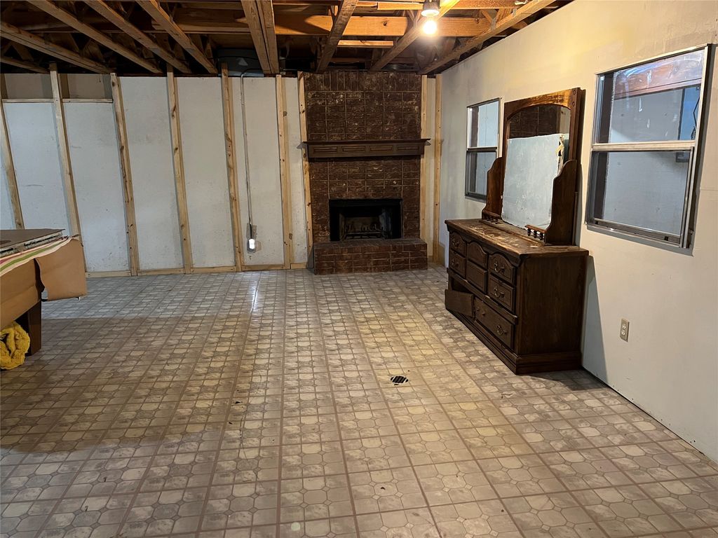 6118 Farmingdale Drive, Arlington, TX 76001 — photo 5