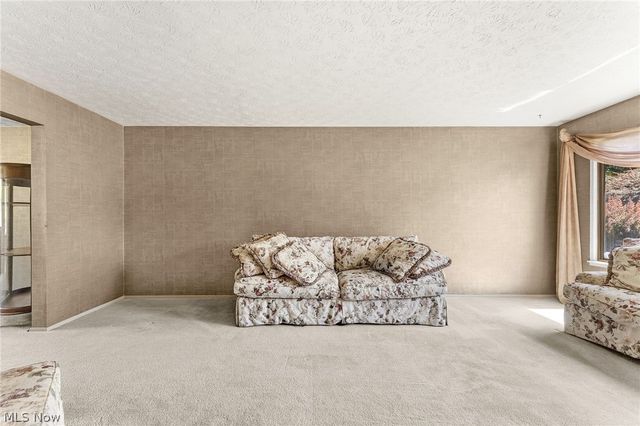 18101 Fern Canyon Drive, Strongsville, OH 44136