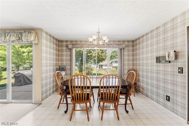 18101 Fern Canyon Drive, Strongsville, OH 44136