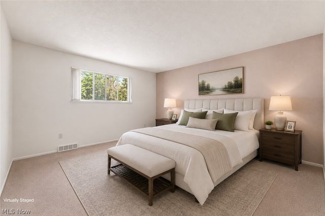 18101 Fern Canyon Drive, Strongsville, OH 44136