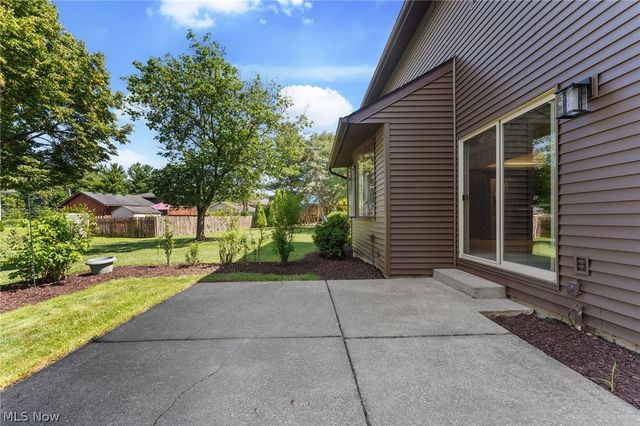 18101 Fern Canyon Drive, Strongsville, OH 44136