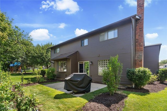 18101 Fern Canyon Drive, Strongsville, OH 44136