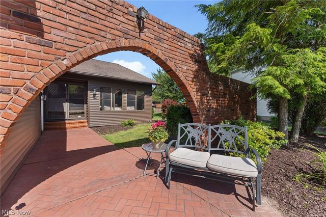 18101 Fern Canyon Drive, Strongsville, OH 44136